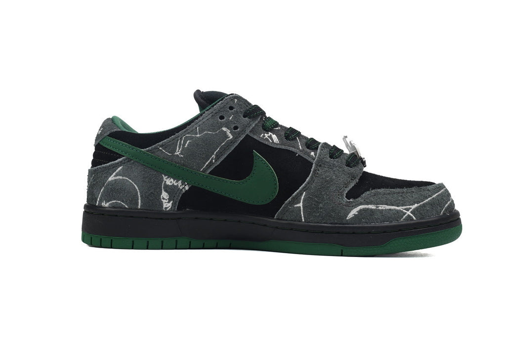 THERE Skateboards x Dunk Low SB Black Gorge Green HF7743-001